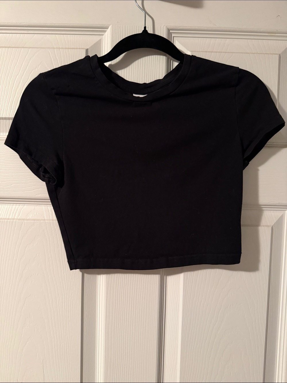 Tna Black Cropped Tee Size Small Like New